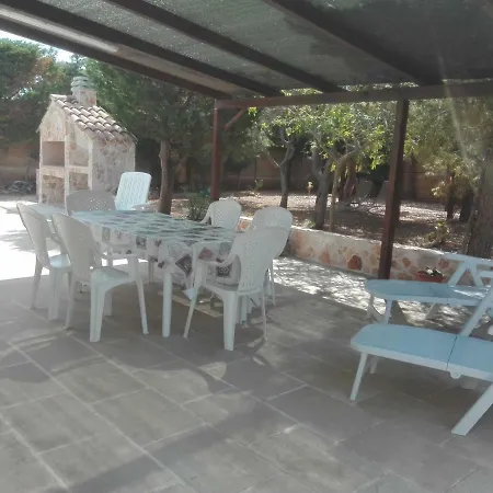 Casetta Con Veranda E Giardino A 150 Metri Dal Mare *