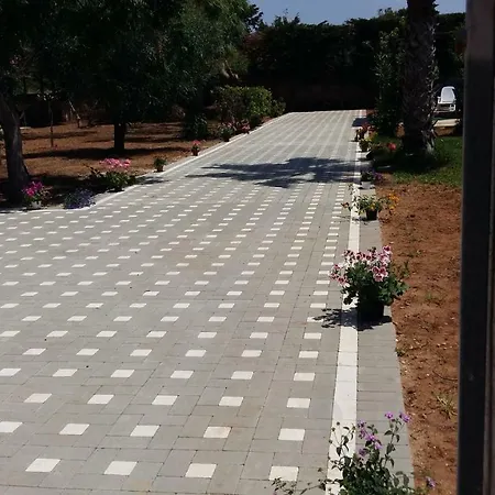 Casetta Con Veranda E Giardino A 150 Metri Dal Mare * Gallipoli